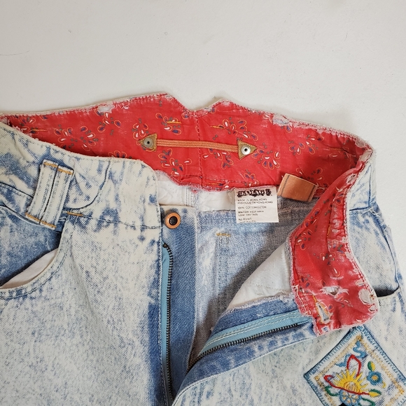 SOLD Breakdancin' beauties! - Picture 6 of 8